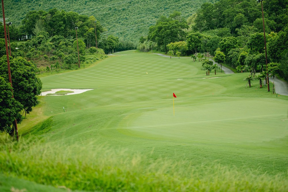 stone-highland-valley-viet-yen