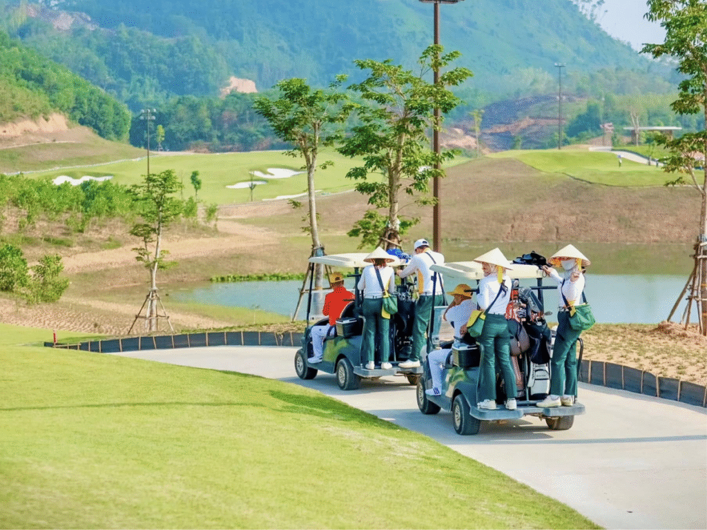 chơi golf teetime trong tuần