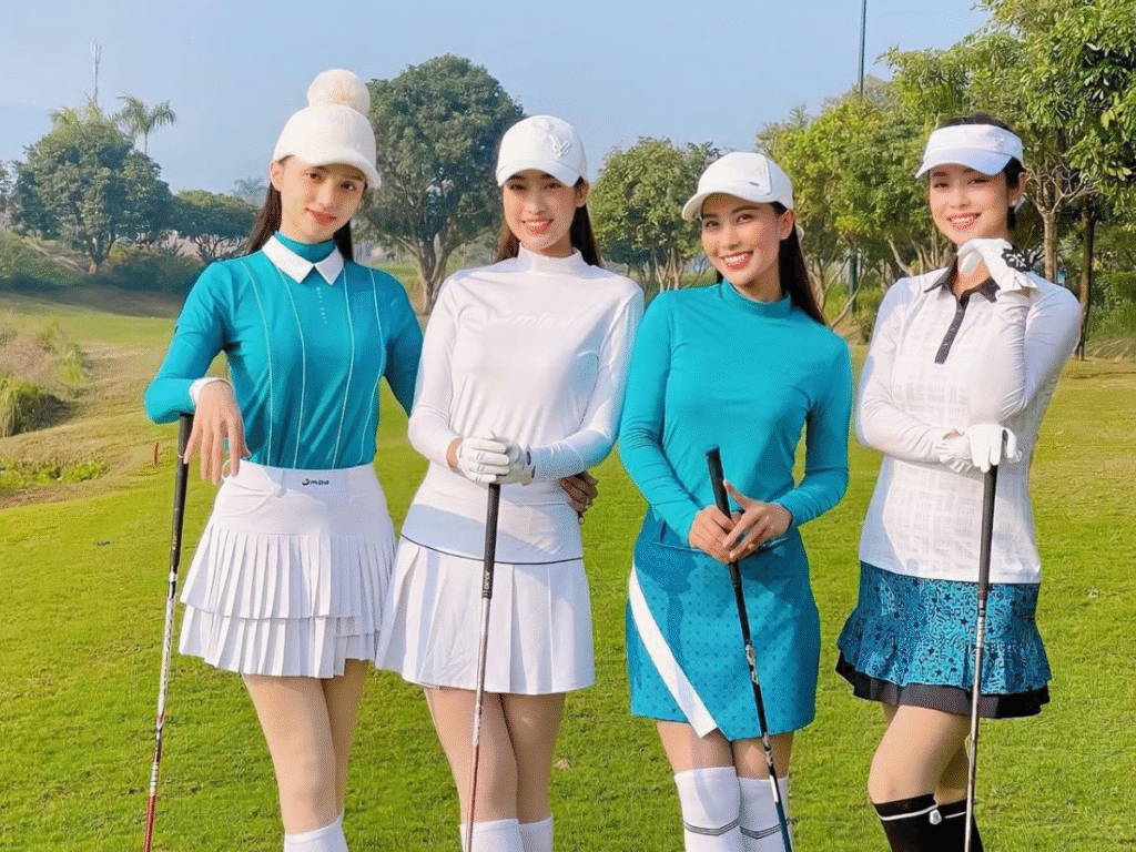 lên sân golf ngày lạnh