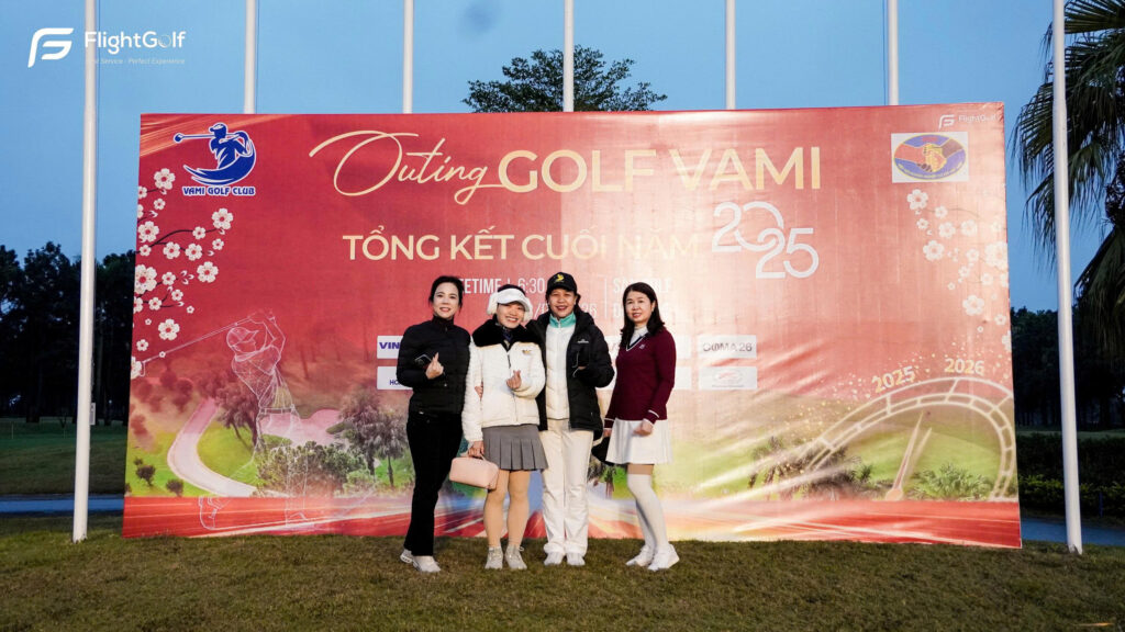 lên sân golf ngày lạnh