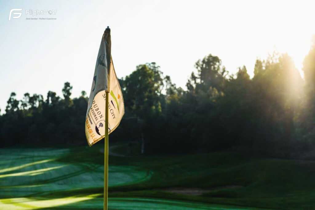 Chơi golf tại Côn Minh